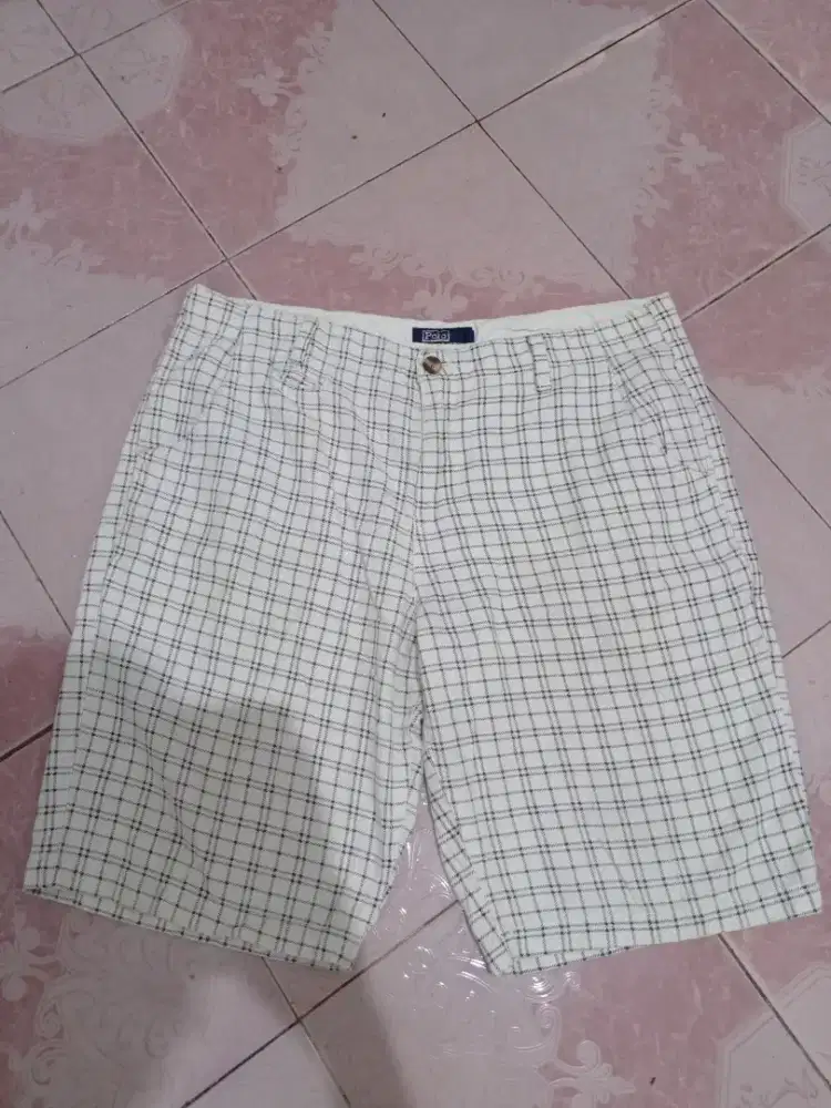 Celana pendek polo
