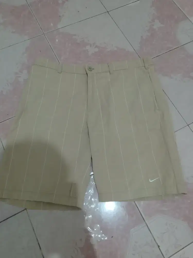 Celana pendek Nike