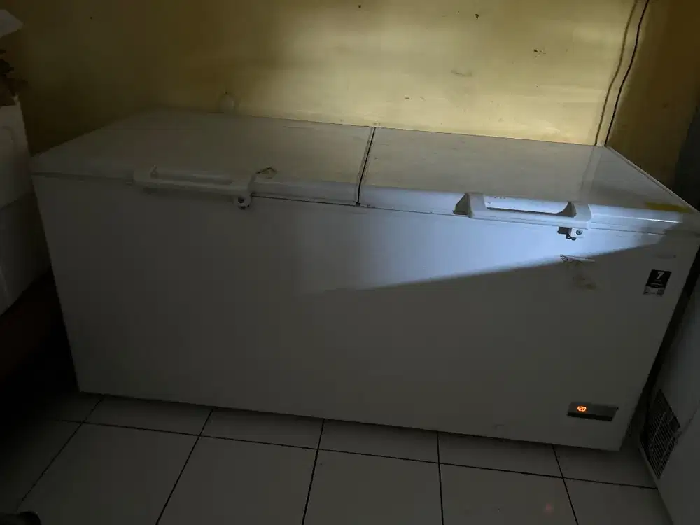 Freezer aqua 725liter