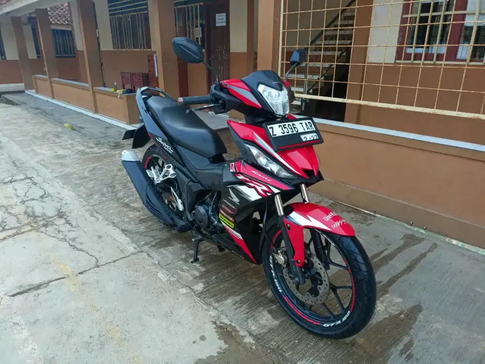 Honda Supra GTR 150 tahun 2018