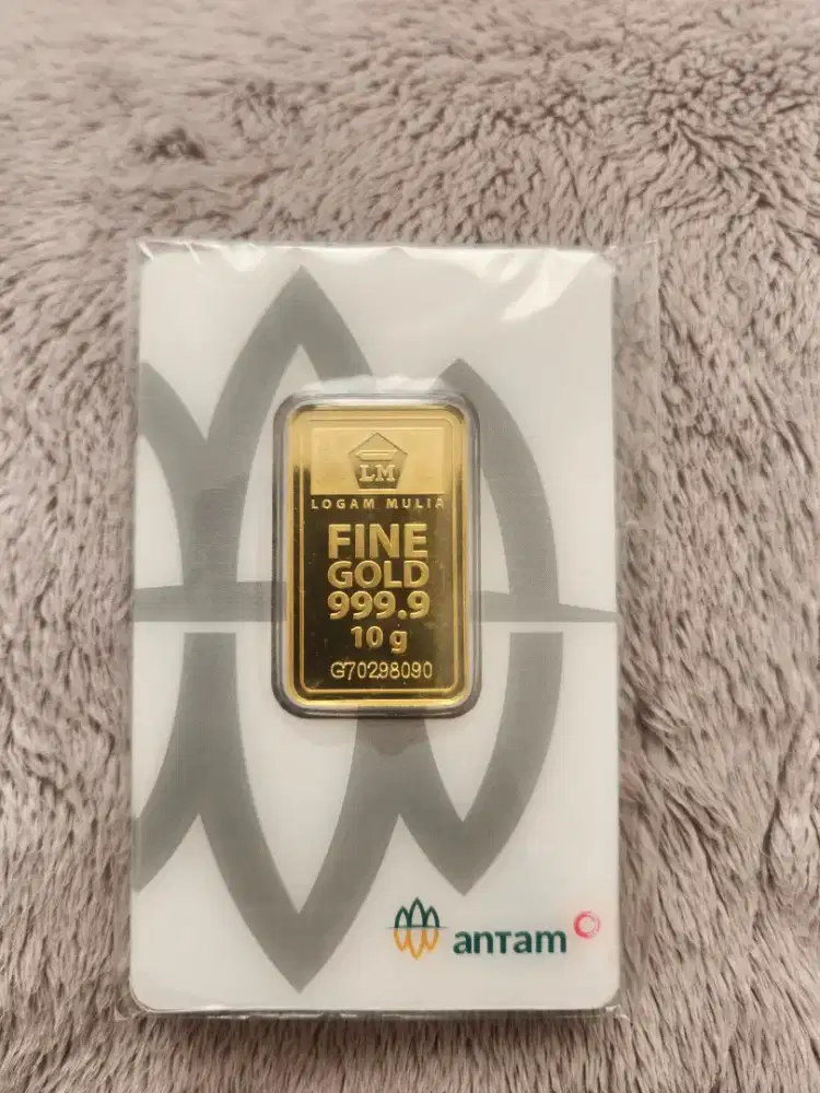 Beli logam mulia dengan harga tinggi
