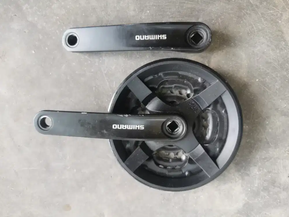 Crankset shimano 3 speed + BB kotak bearing