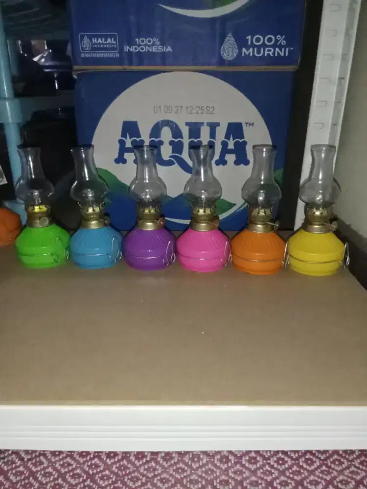 Lampu teplok baterai