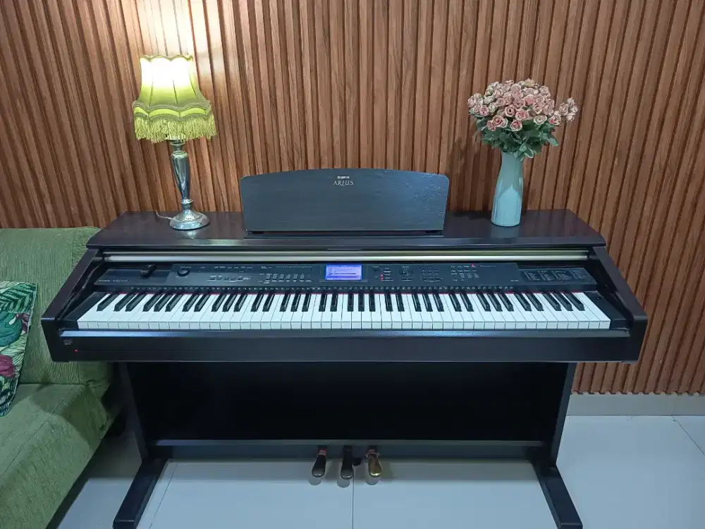 Yamaha Arius YDP - V240