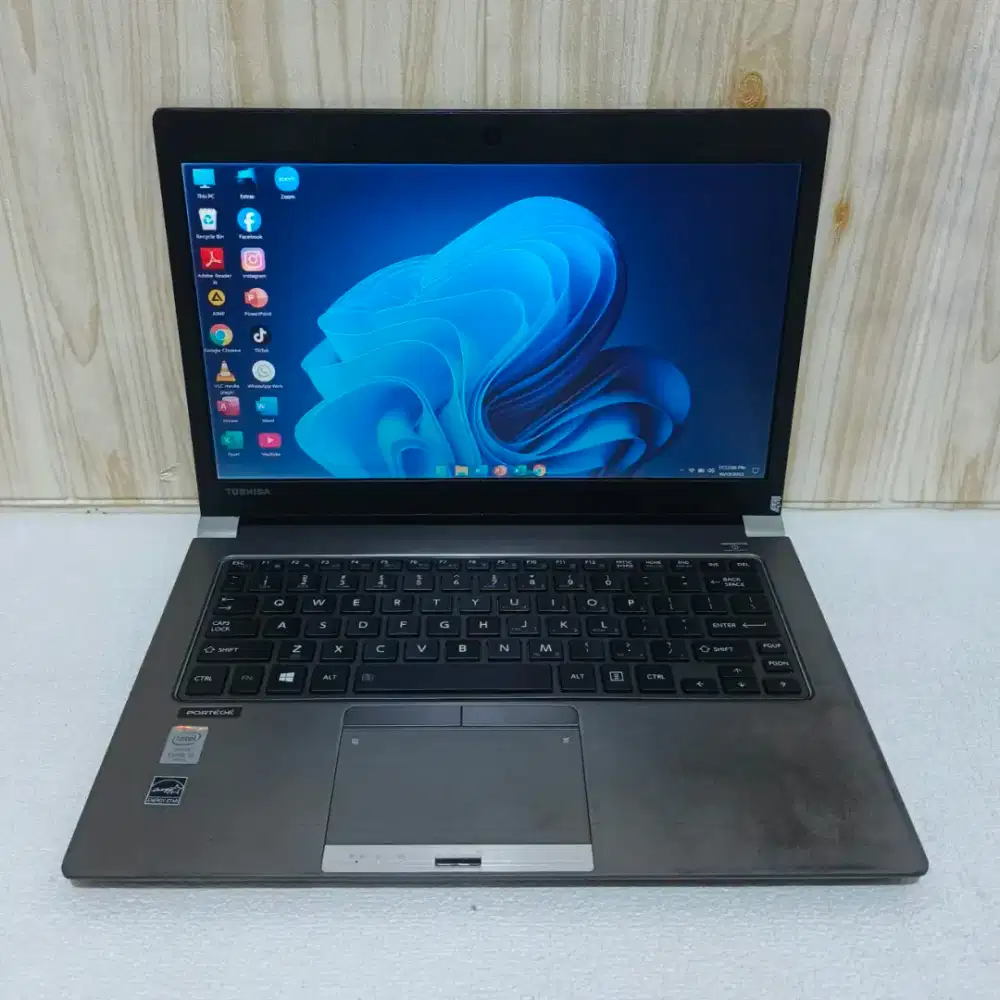 Toshiba protege Z30-b slim core.i5 gen5 Ram12GB/ssd256GB bogor
