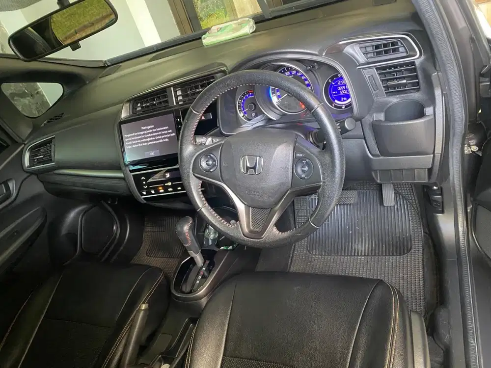 Dijual honda jazz RS 2017