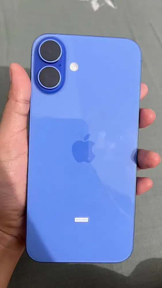 iphone 16 plus 128gb ibox ultramarine garansi on cc kecil