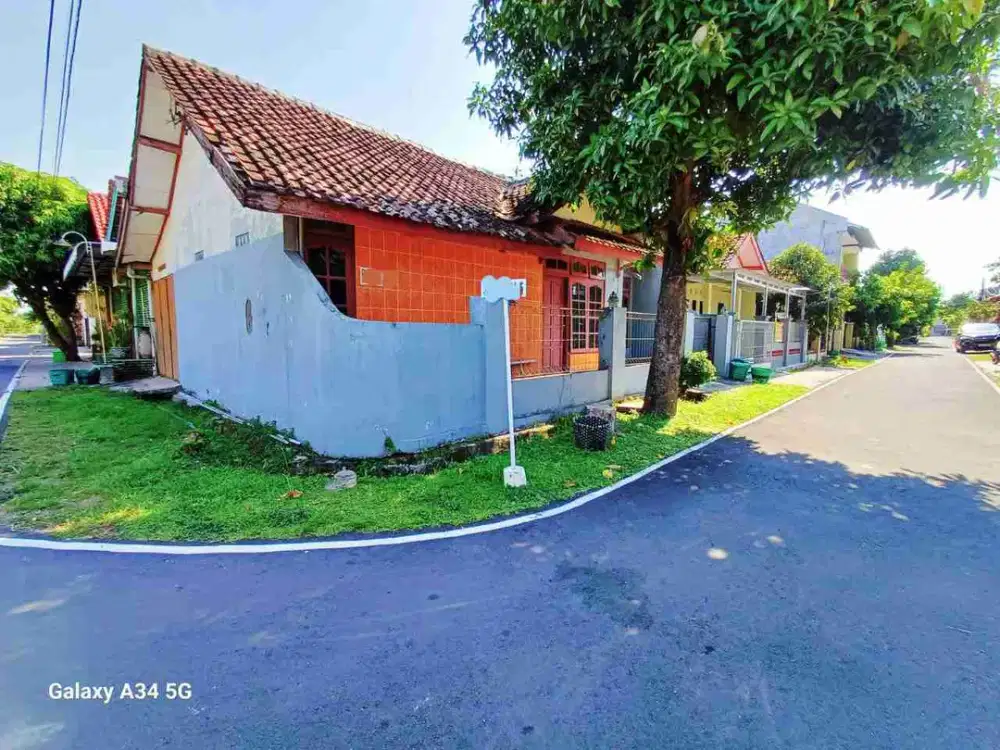 rumah murah strategis siap huni dekat bandara Gawanan Colomadu