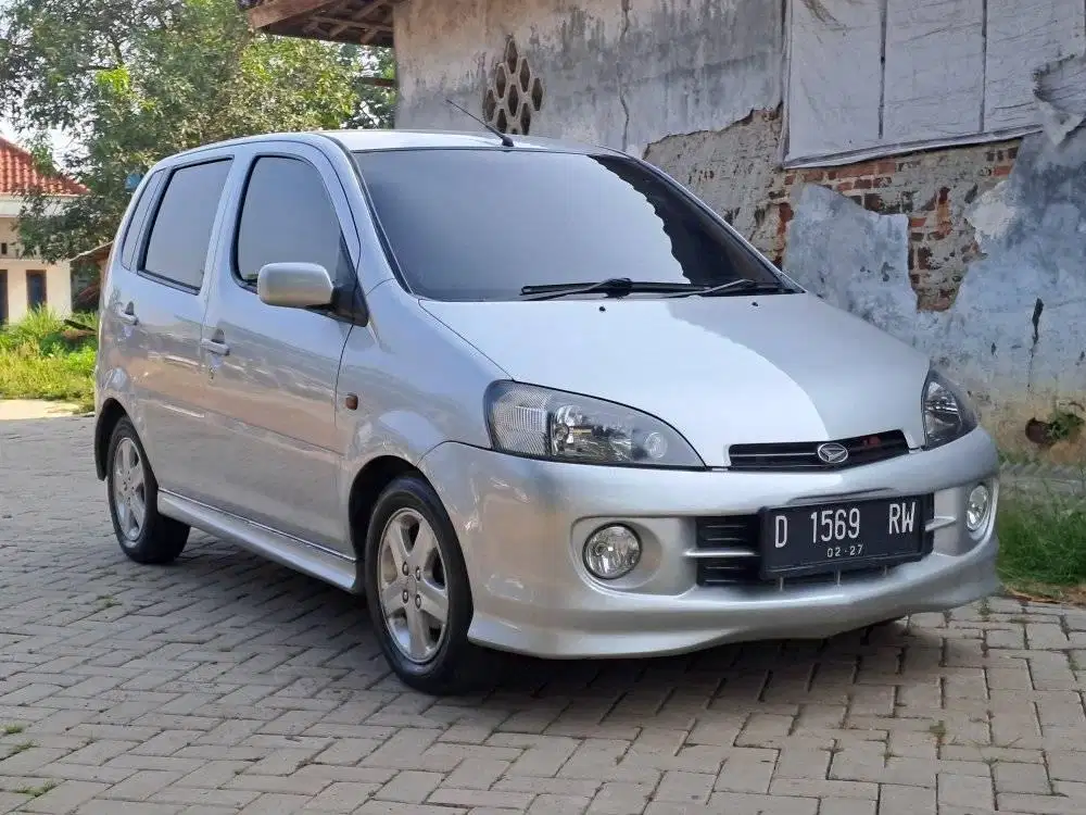 Daihatsu YRV CBU A/T 2001