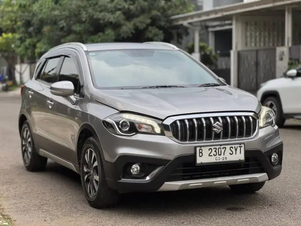 Suzuki SX4 Scross Facelift Matic 2018 Abu Abu Tua Metalik SIAP PAKAI