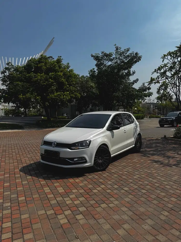Volkswagen Polo 2017 Bensin,OZ Superturismo 17inch/Michelin PilotSport