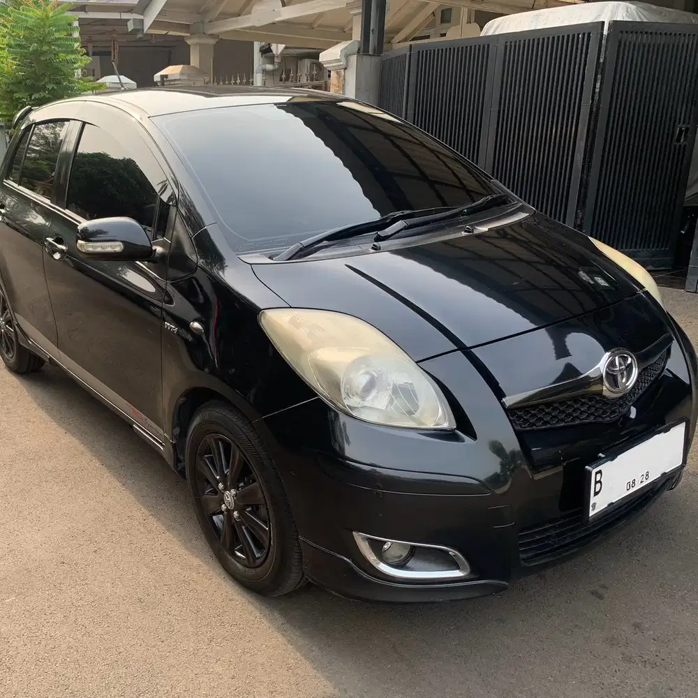 Toyota Yaris 2011 Bensin