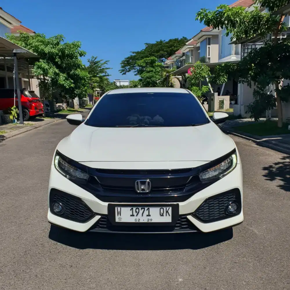 Dijual Honda Civic Turbo 2018 E1,5 a/t (pemakaian 2019)