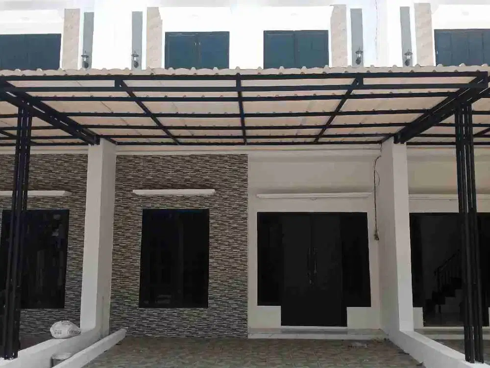 CLUSTER 800 JUTAAN SIAP HUNI