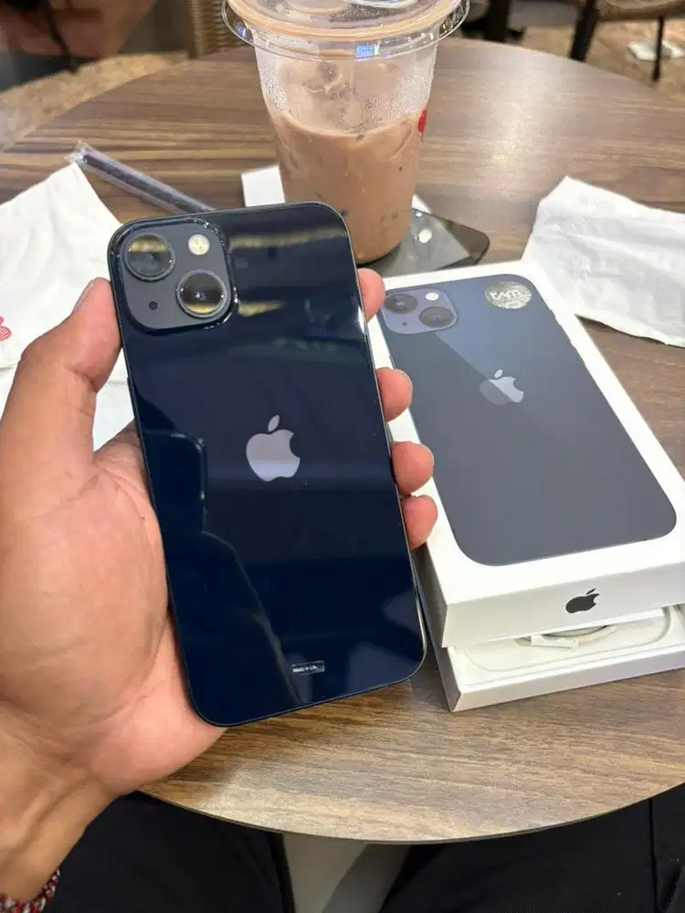 Sale iphone 13 128gb ibox garansi on