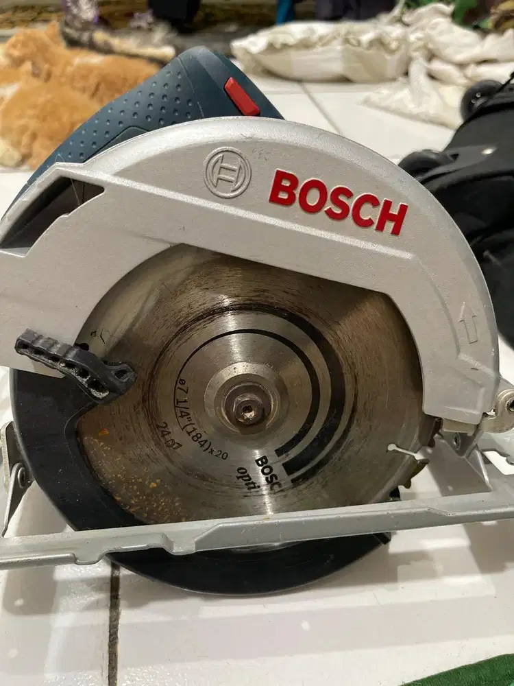 Mesin gergaji Bosch ori