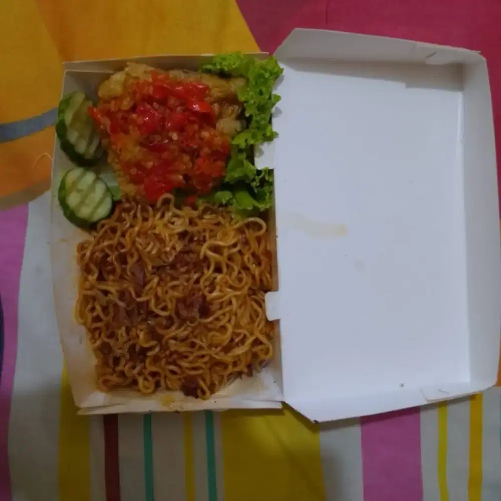 bisa take away... Atau order via aplikasi