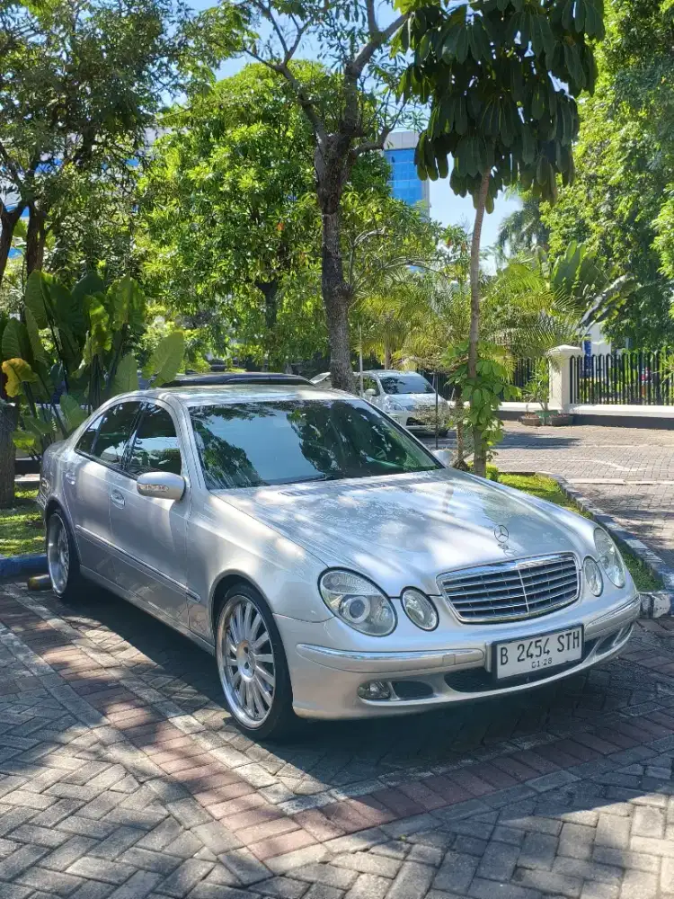 Mercy W211 E240'03 Elegance A/T