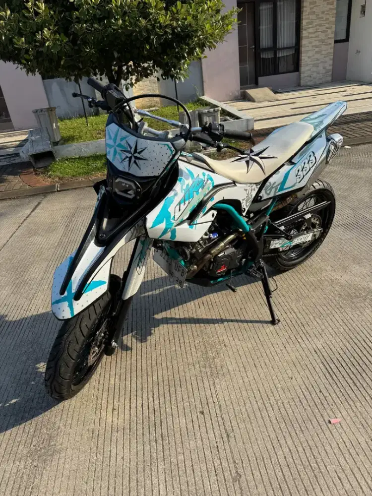 Yamaha WR 155 R