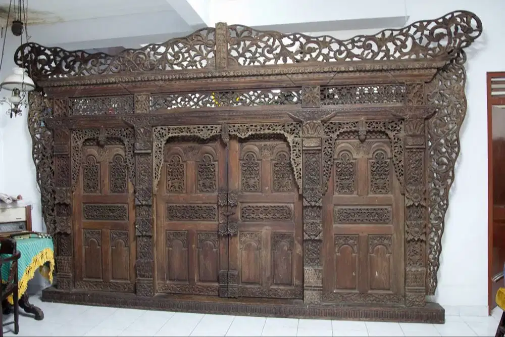 Gebyok Ukir Vintage Kayu Jati Asli 4,5m x 3m usia 50 tahunan