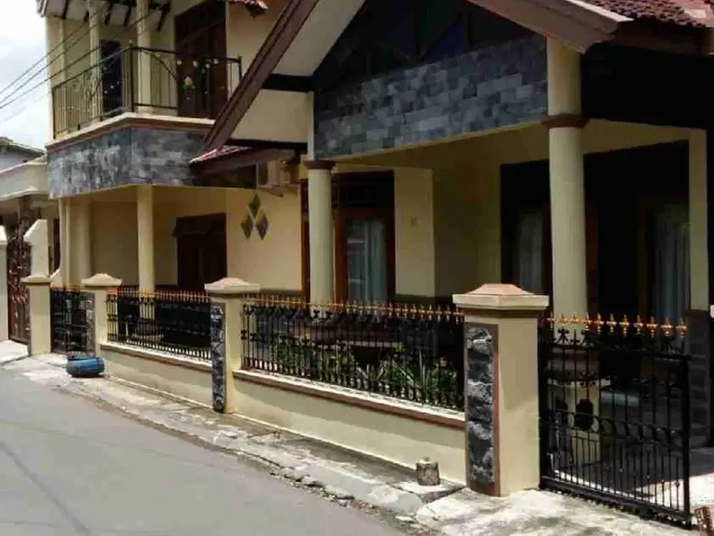 Disewakan Rumah Super Strategis Colomadu,Karanganyar Luas 200m2