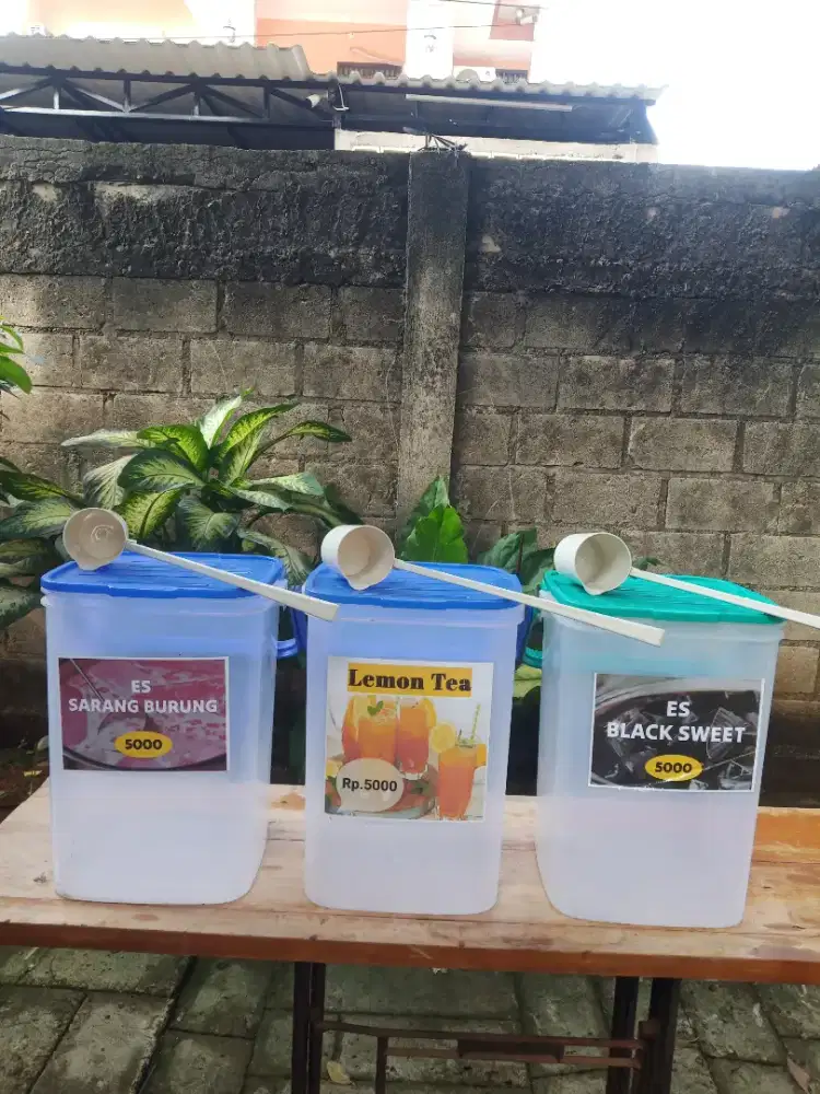 3 Kontener es buah /kapasitas @ 30 ltr.