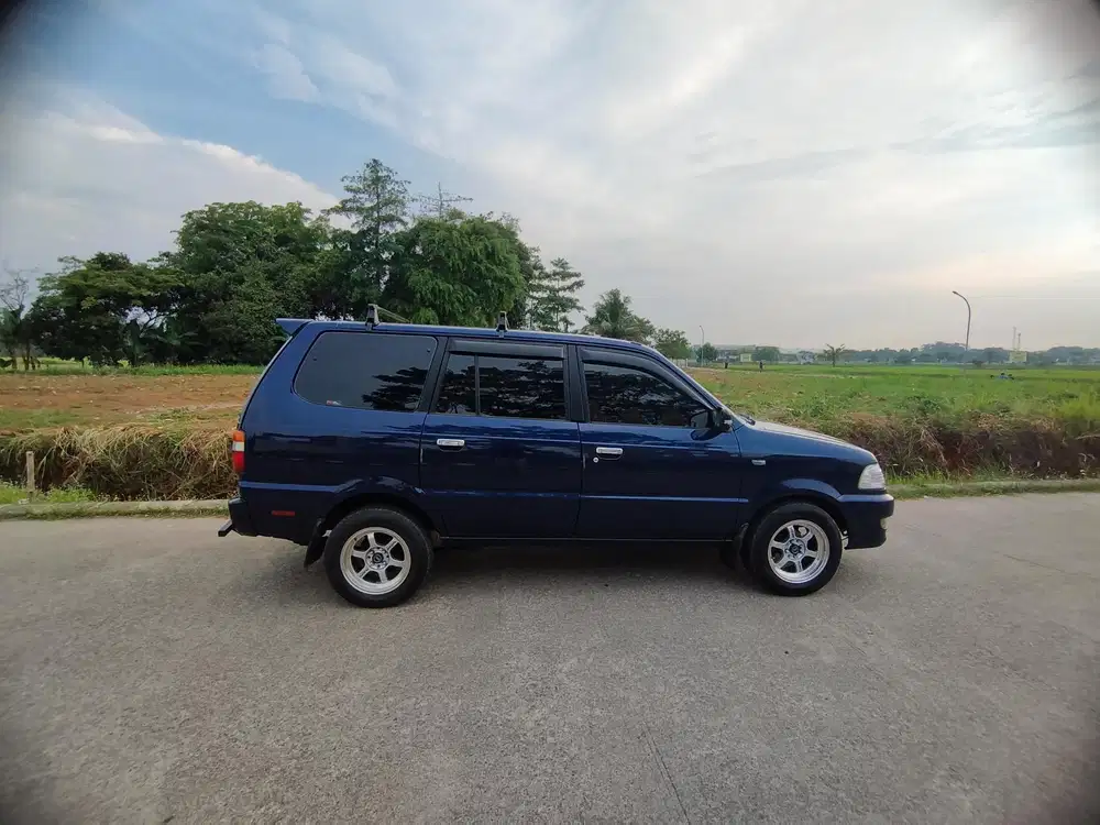 Toyota Kijang 2003 Bensin