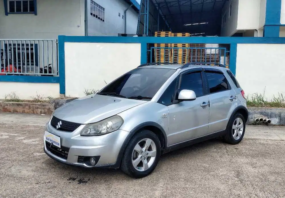 SUZUKI X OVER 1.5 AT 2011