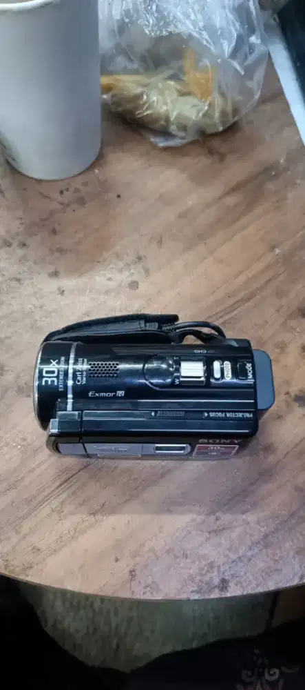 Handycam Sony PJ 200