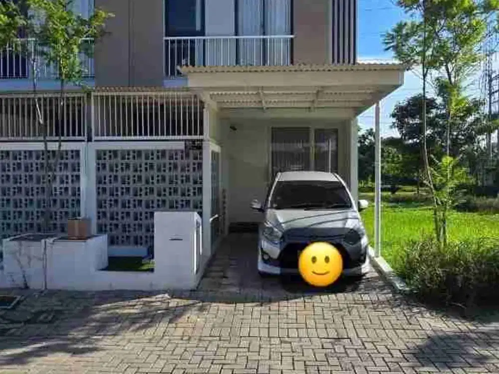 Rumah 2 Lantai Oakwood Royal Residence