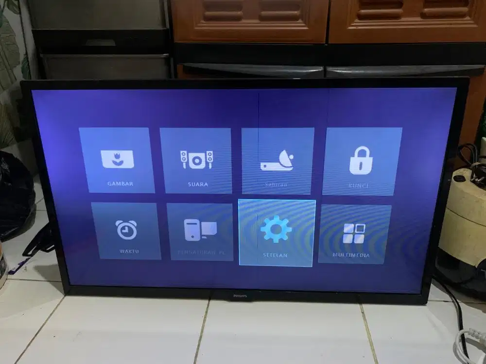 TV Philips series 3000 32 inch