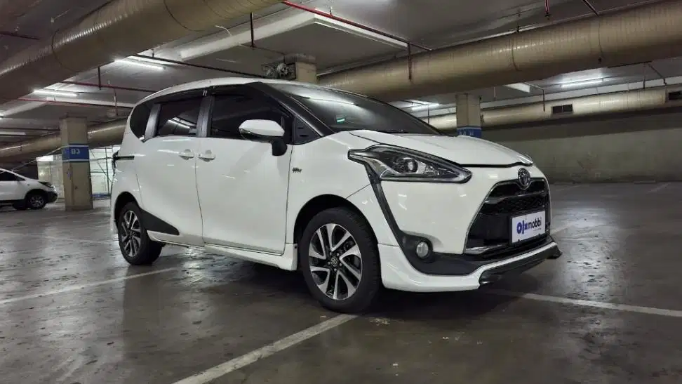 DP MURAH Toyota Sienta 1.5 Q Bensin-AT 2018 Putih CTZMB