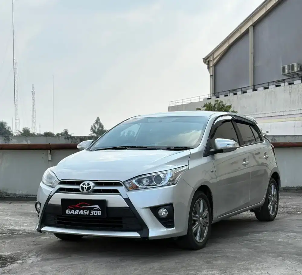 Toyota Yaris G AT Tahun 2015 KM 50rb warna Silver pajak 09-2026