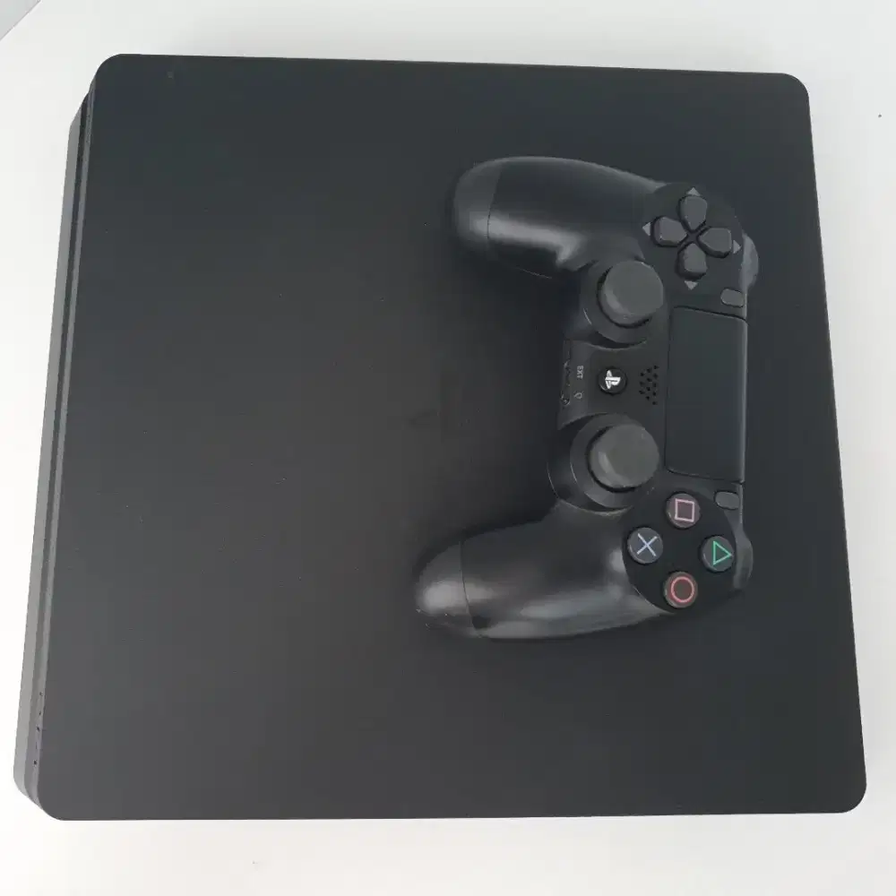Ps4 slim 1TB segel void