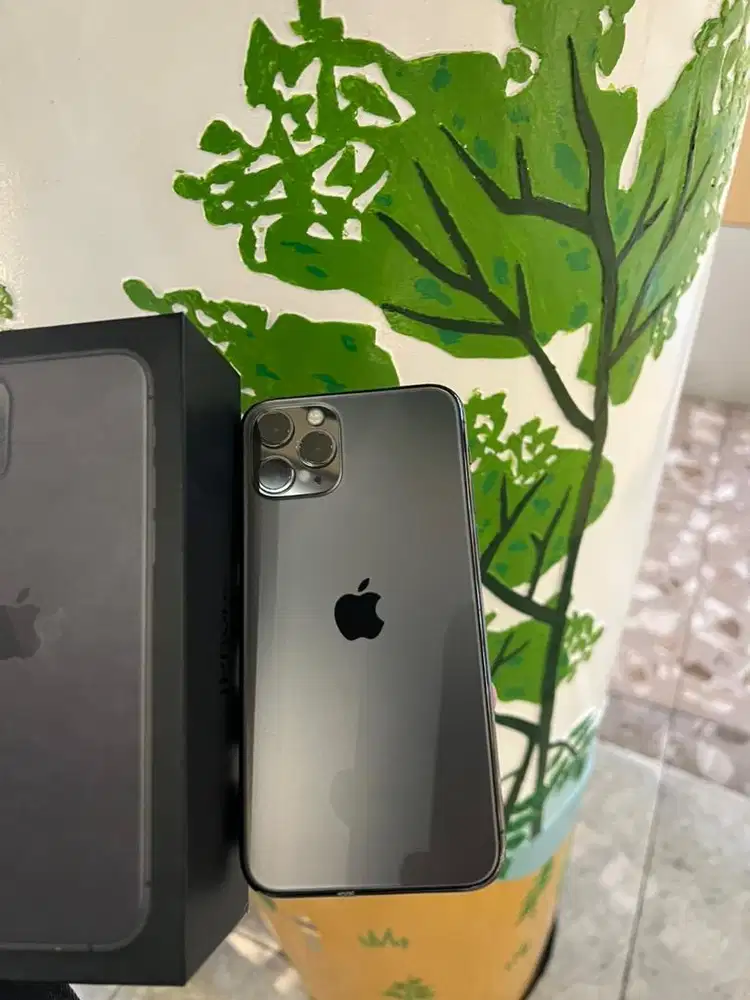 iphone 11 pro 256gb ada saat ini baru