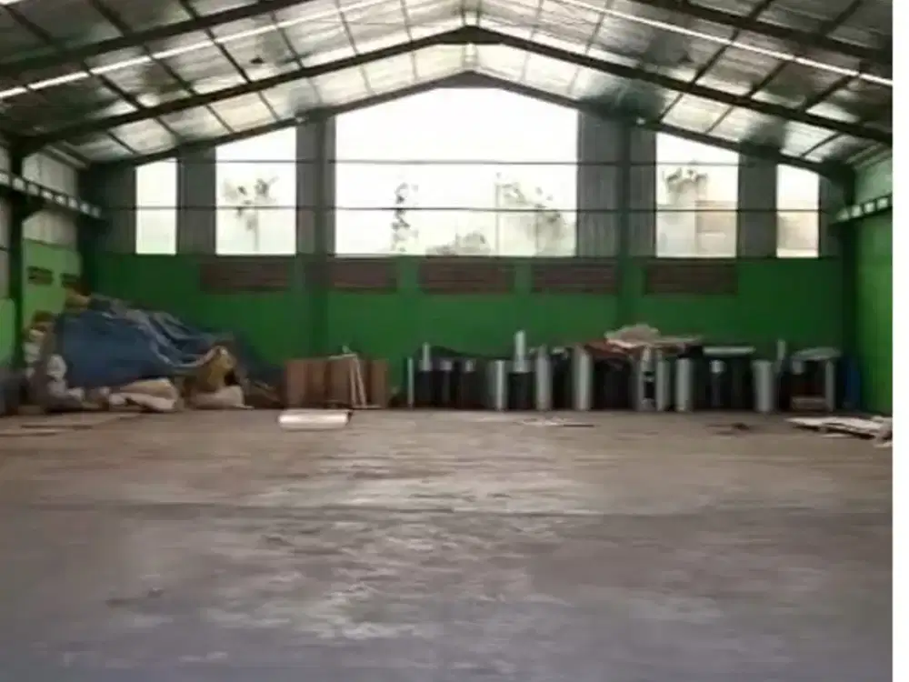 Gudang Legok luas 1200 m , akses kontainer