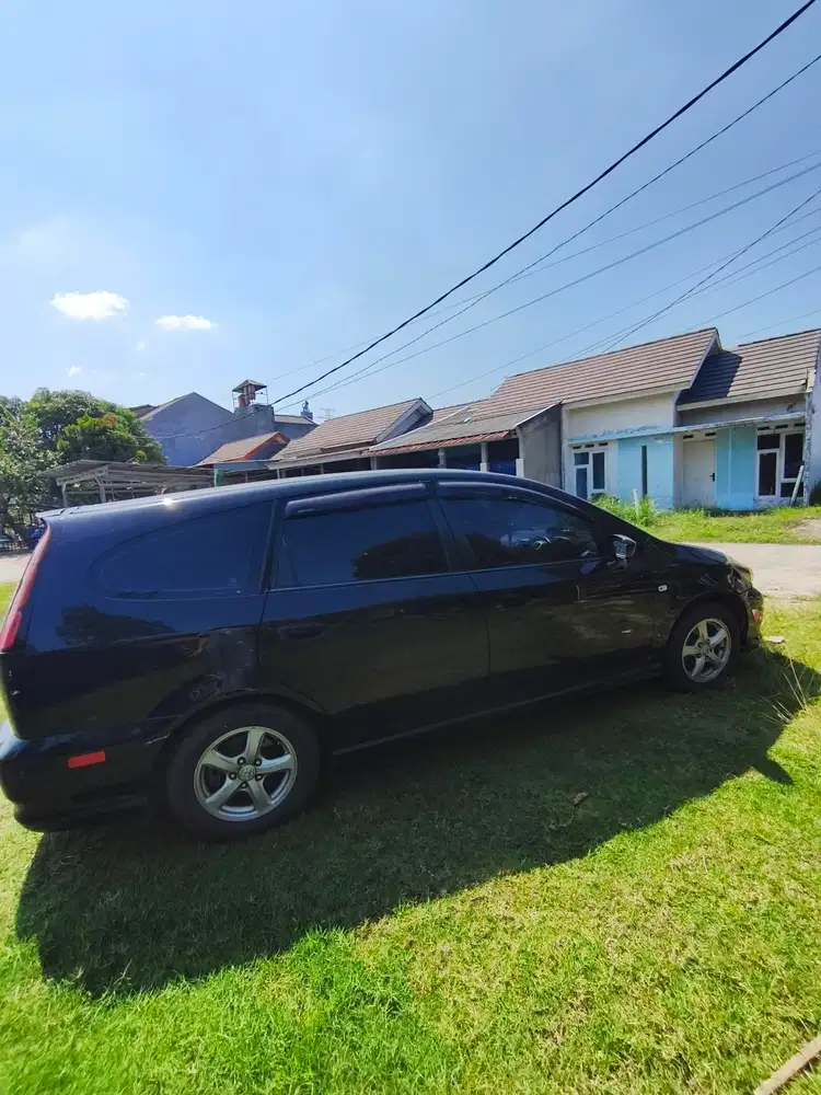Honda Stream 2004 Bensin