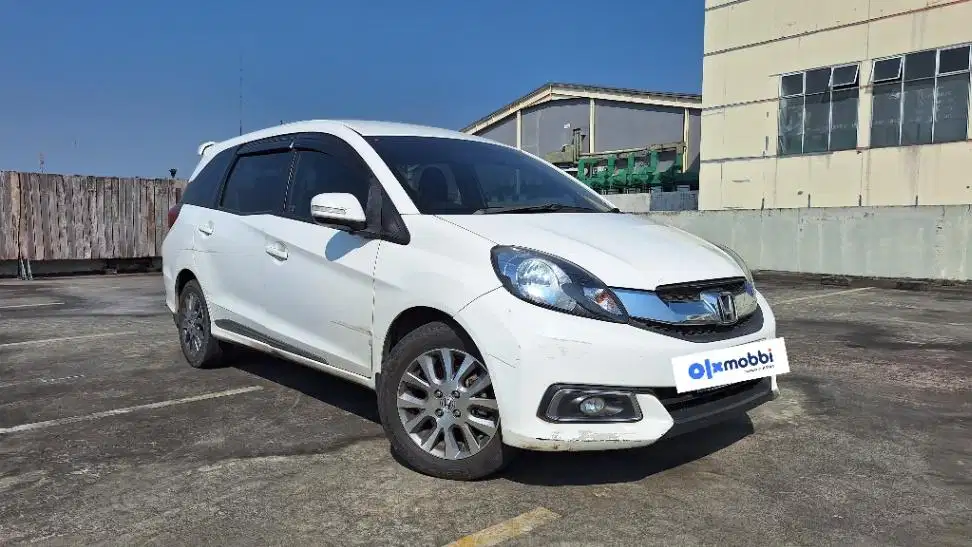 PROMO Low Angsuran Honda Mobilio 1.5 E Prestige Bensin-AT 2015 PYJ