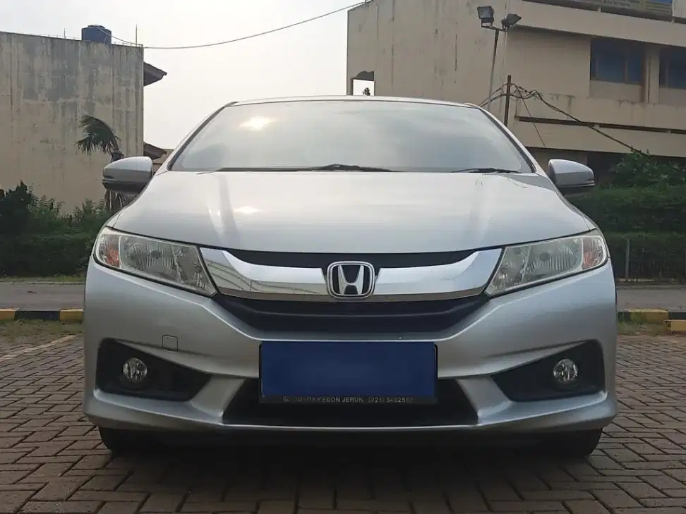DP Rendah  8JT Honda City 1.5 E Bensin-AT 2015 Abu-Abu