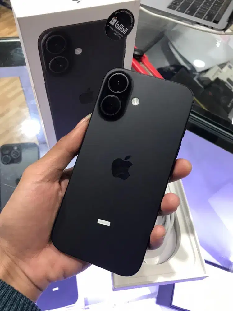 Iphone 16 128gb black second garansi on bh 100%
