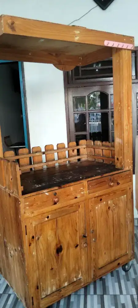 Meja teh solo dan es campur
