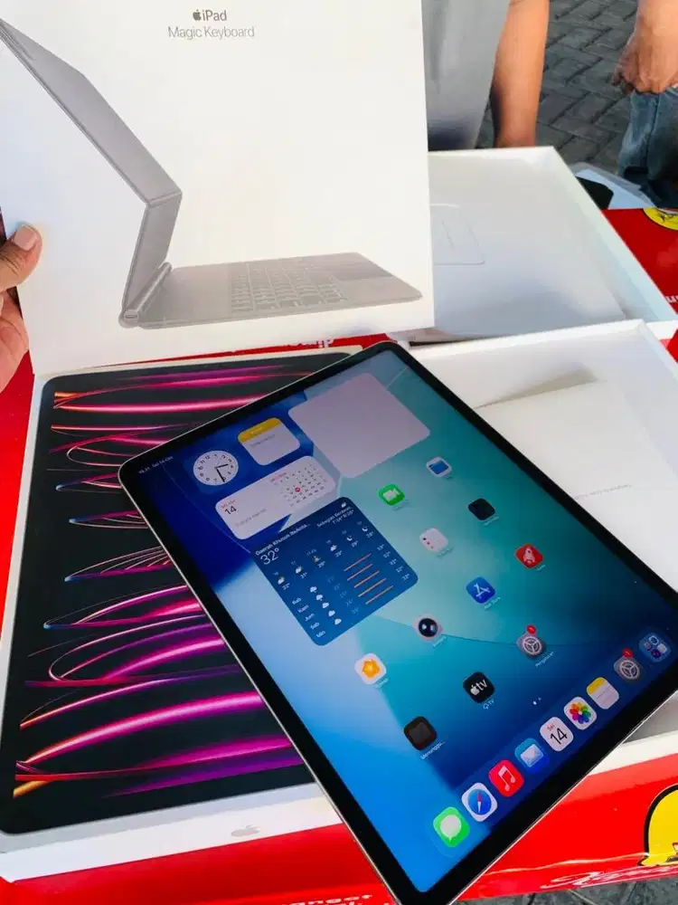 iPad pro M2 256gb ibox wifi + cellular
