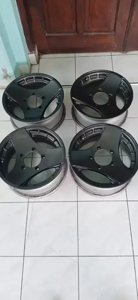 Velg oem mobil suzuki katana jimny escudo vitara sidekick