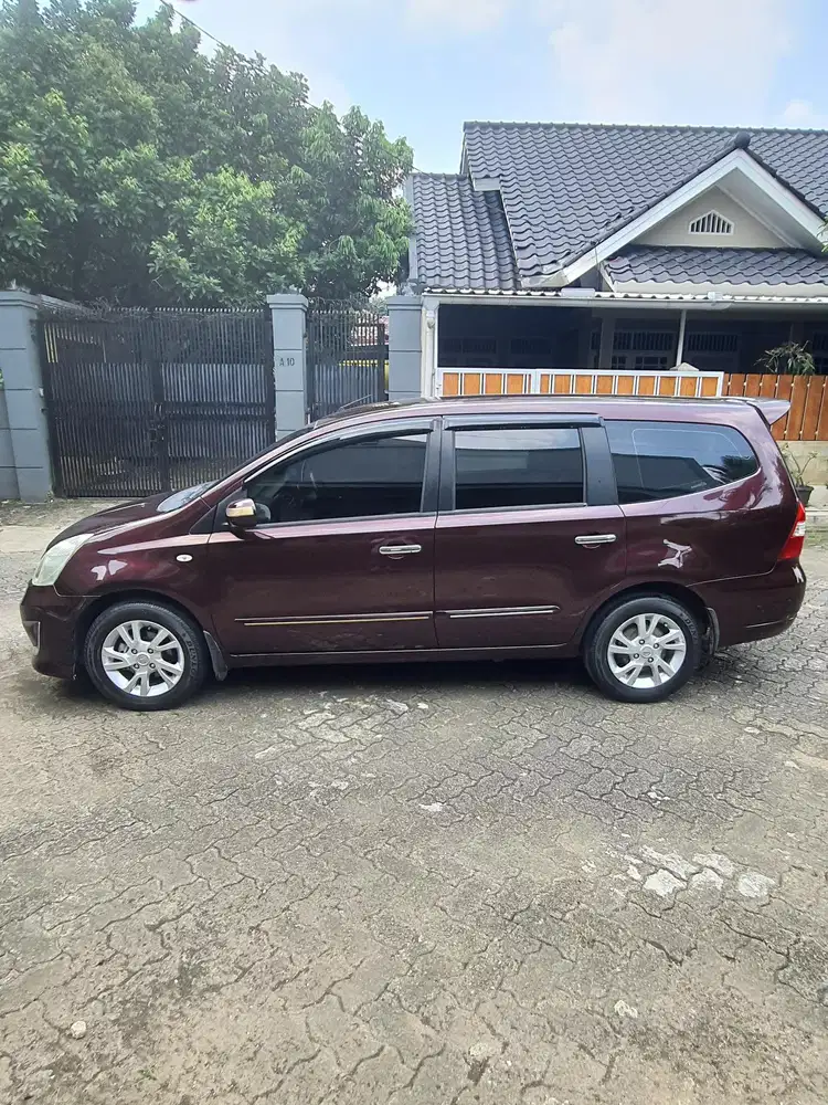 Km 140xxx !! livina ultimate matic 2012 Bensin ! Pajak 10.26