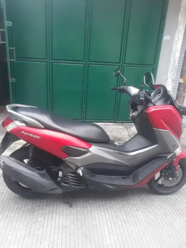 Yamaha nmax tangan 1 dari baru tahun 2017 siap pakai bos ku