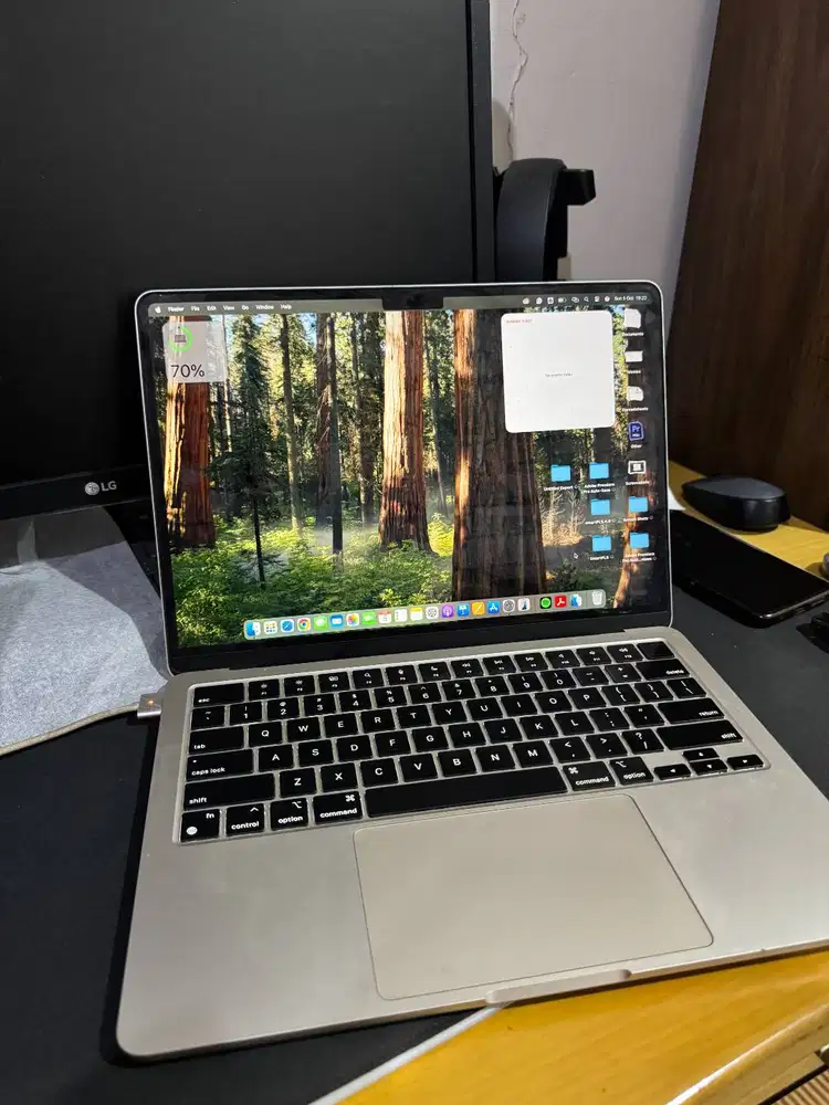 Macbook Air M2 256GB- Cycle Count Rendah Like New