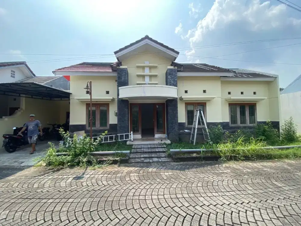 DIJUAL RUMAH SIAP HUNI CANTIK DI GODEAN SLEMAN DEKAT JL. GODEAN KM 7