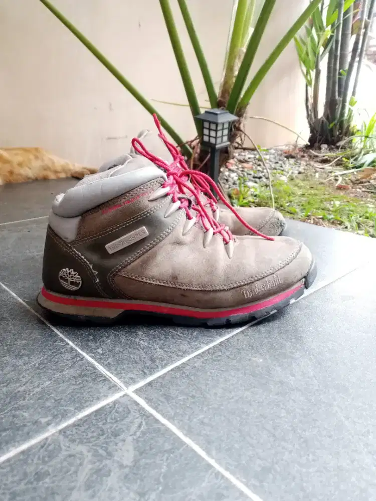 SEPATU TIMBERLAND