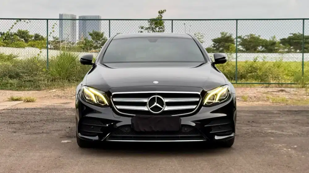 Mercedes-Benz E300 2.0 AMG Line 2017