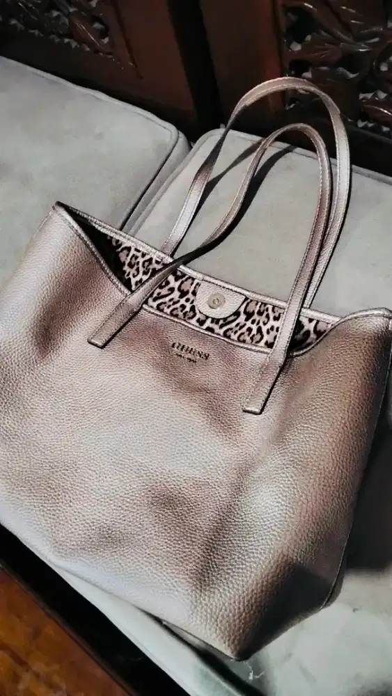 Tote gold beli di ause